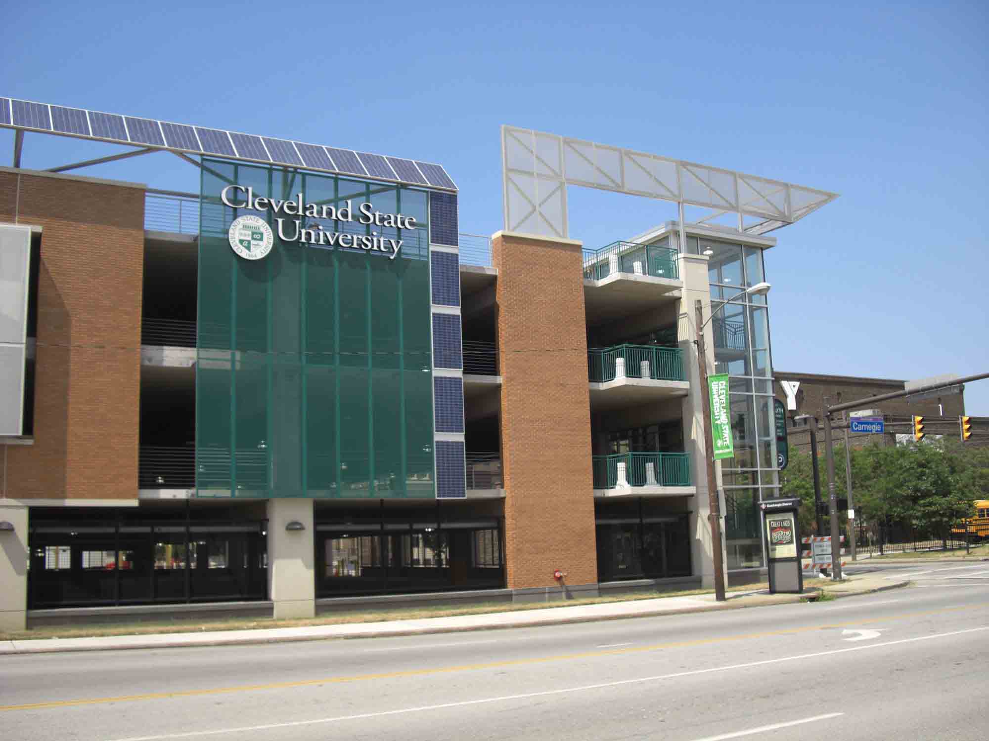 Front entrance of the Cleveland State University parking garage.